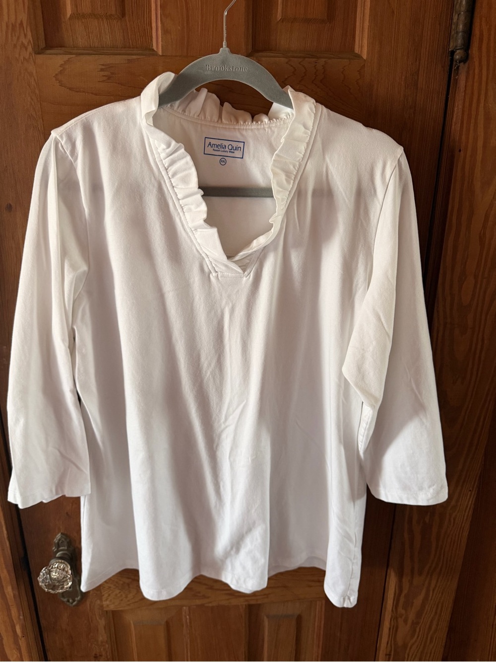 White Ruffle V-Neck 3/4 Sleeve Tee